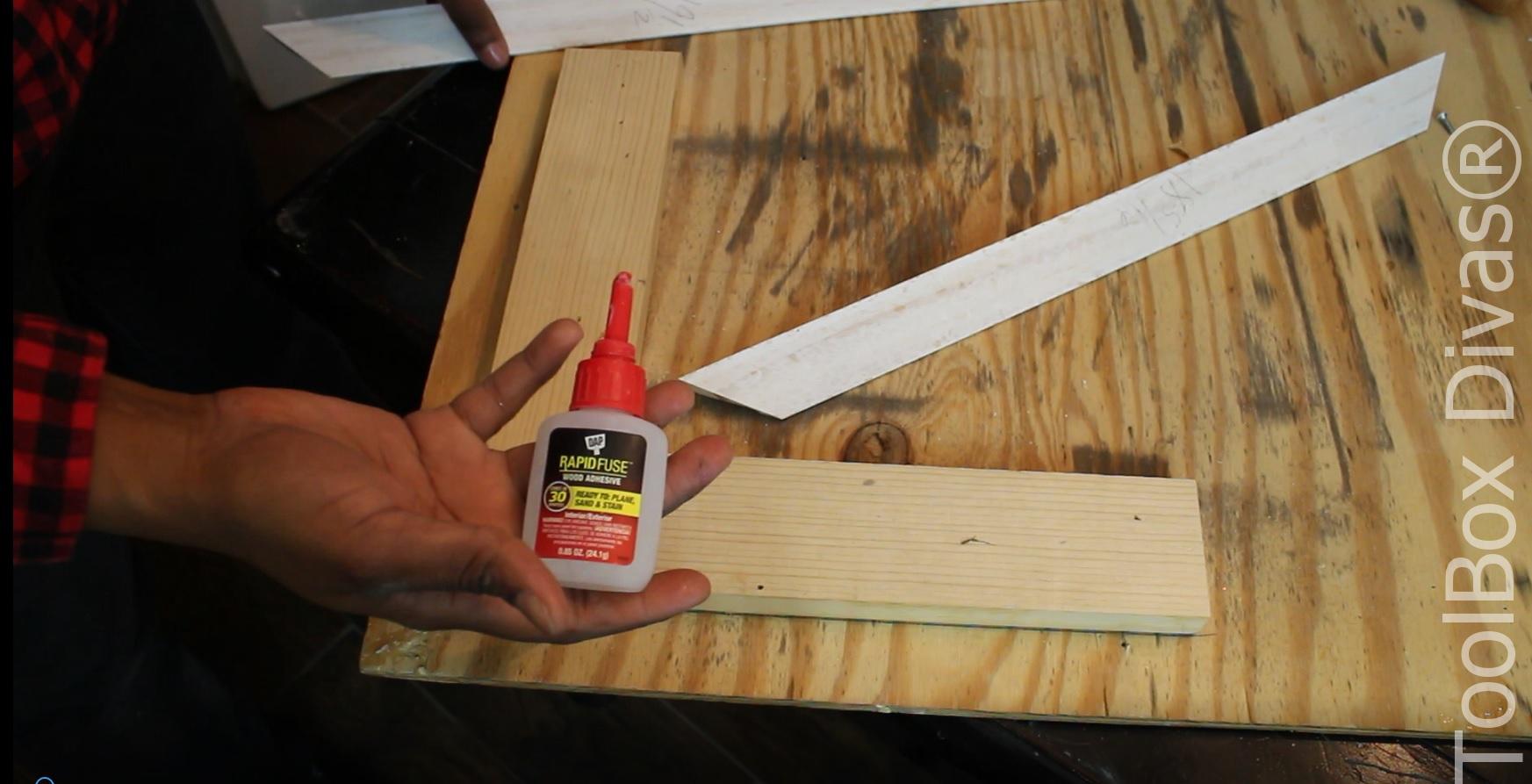 gluing picture frame