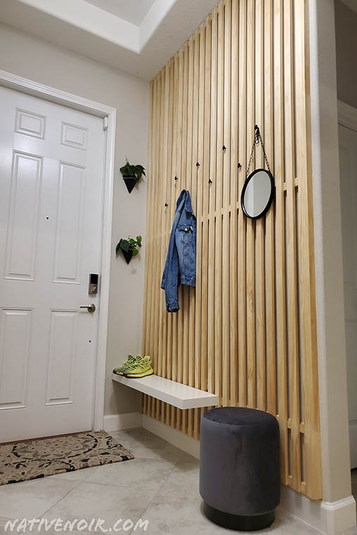 Simple Modern Entryway That Makes a Stylish First Impression