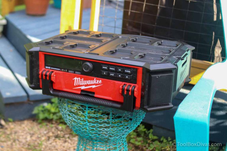 Milwaukee M18 PACKOUT™ Radio/Speaker with Built-In Charger
