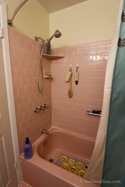 Paint Your Bathtub And Tile, How To Redo A Bathtub Surround