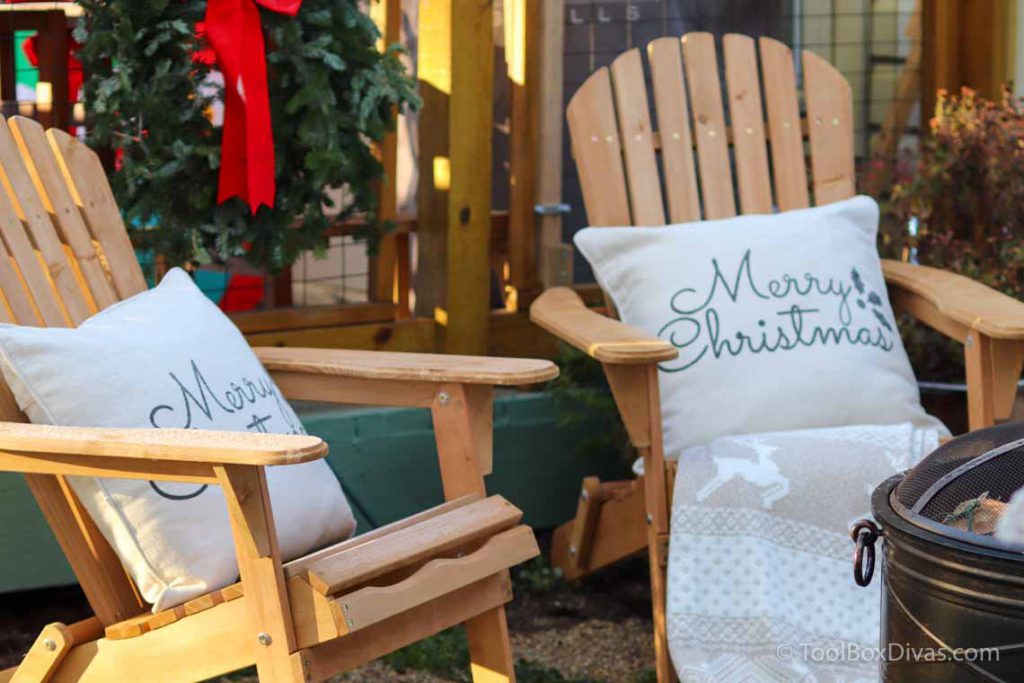 Create The Ultimate Winter Wonderland with these Outdoor Decorations Backyard and patio decorations - ToolBox Divas (7 of 148) Cozy Sitting area